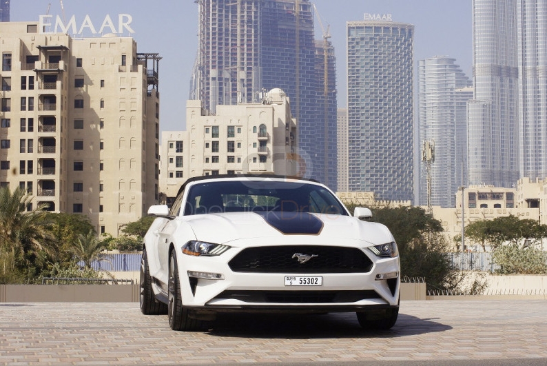 Weiß Ford Mustang EcoBoost Cabrio V4 2019